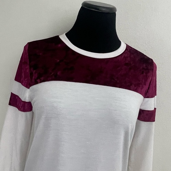 ZUTTER CREW NECK SOFT WHITE FLEECE SWEATSHIRT VELVET ACCENT SHOULDER & SLEEVES - Picture 8 of 9